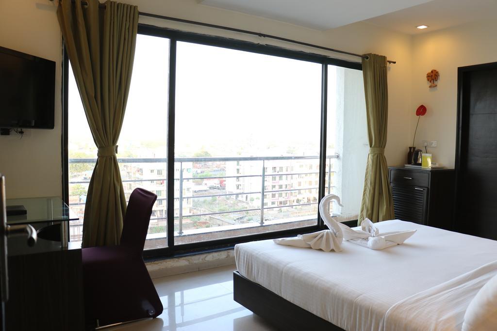 Pallavi A'Vida Navi Mumbai Rum bild
